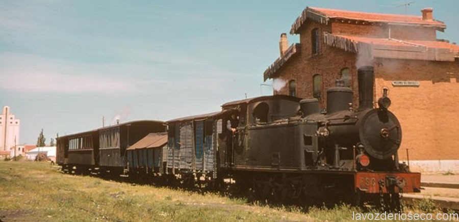 El tren en la estación de arriba. Mayo de 1965.